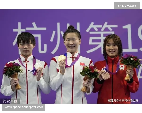 中国游泳队夺四金 朱彩云举重破纪录闪耀巴林亚青会